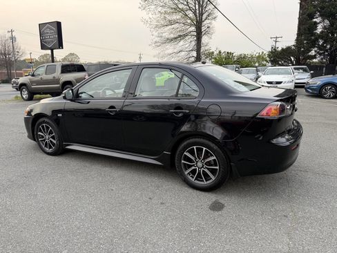 Used 2017 Mitsubishi Lancer ES image 7