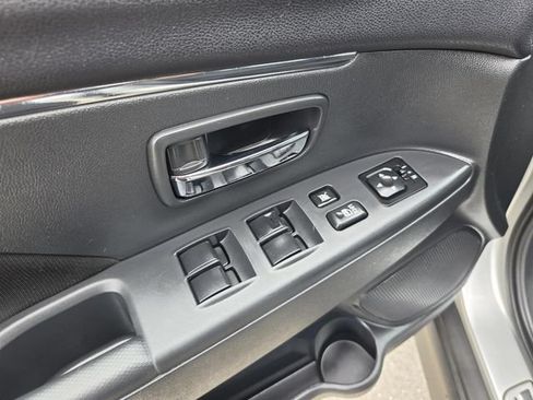 Used 2025 Mitsubishi Outlander Sport LE AWD/4WD image 5