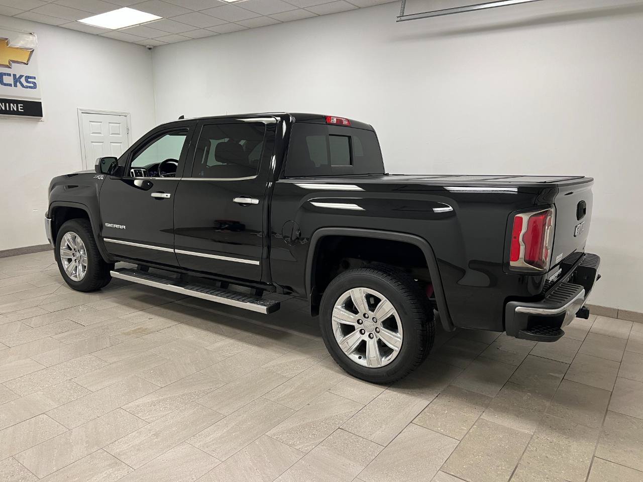 Used 2018 GMC Sierra 1500 SLT AWD/4WD image 15