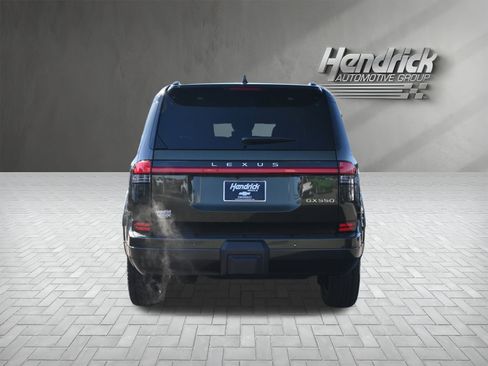 Used 2026 Lexus GX 550 w/ Accessory Package (2T) image 10
