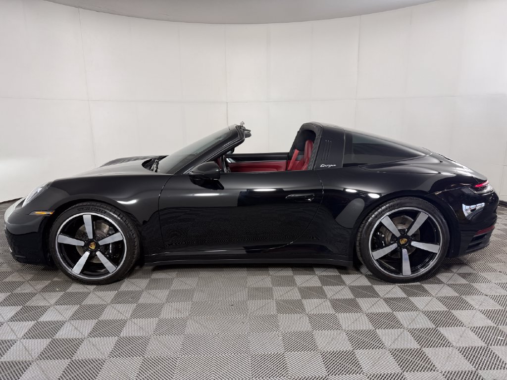 Used 2021 Porsche 911 AWD/4WD image 30