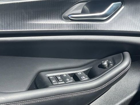 New 2025 Jeep Grand Cherokee Laredo X w/ Luxury Tech Group I image 12