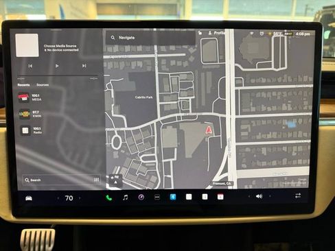 Used 2022 Tesla Model S Standard Range image 14