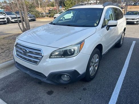 Used 2015 Subaru Outback 2.5i Premium image 7