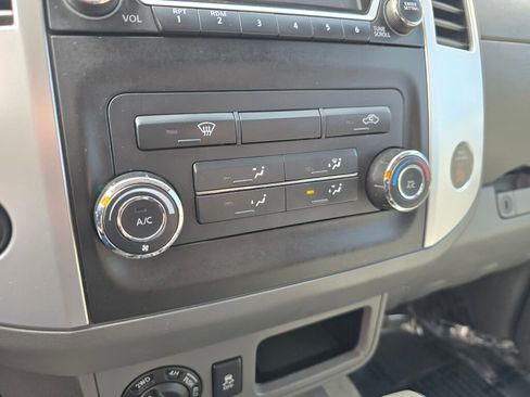 Used 2015 Nissan Frontier SV image 22