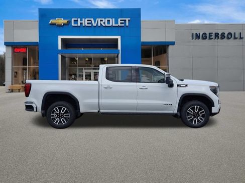 Used 2025 GMC Sierra 1500 AT4 w/ Technology Package AWD/4WD image 25