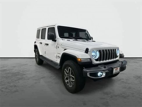 Used 2024 Jeep Wrangler Sahara image 6