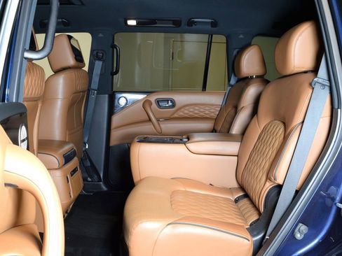Used 2023 INFINITI QX80 Sensory w/ All-Season Package AWD/4WD image 29