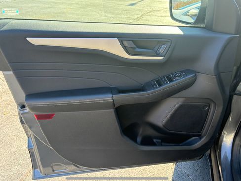 Used 2022 Ford Escape SE w/ Convenience Package image 10