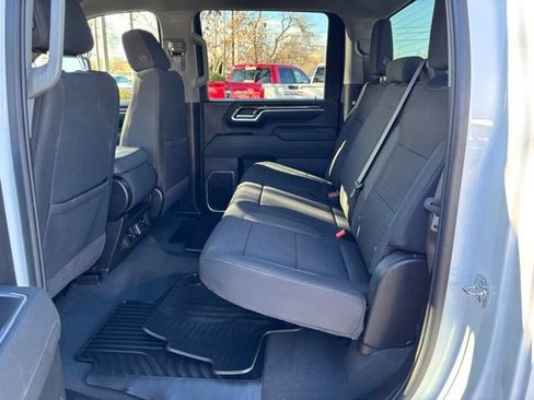 Used 2025 Chevrolet Silverado 3500 LT w/ Convenience Package image 22