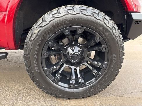 Used 2017 Ford F150 XLT w/ Equipment Group 302A Luxury image 29