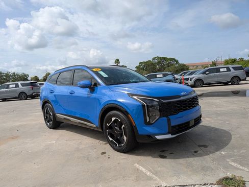 Certified 2026 Kia Sportage SX FWD image 2
