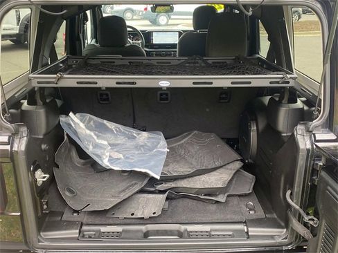 Used 2024 Jeep Wrangler Sahara w/ Technology Group image 31