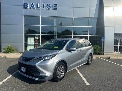 Used 2023 Toyota Sienna XLE