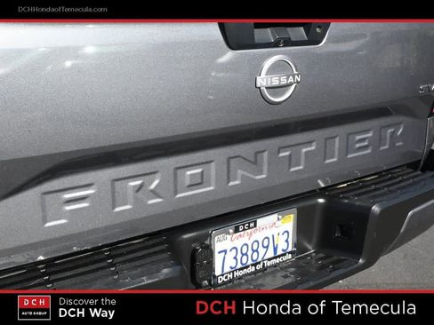 Used 2023 Nissan Frontier SV RWD image 7
