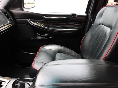 Used 2002 Lincoln Blackwood RWD image 80