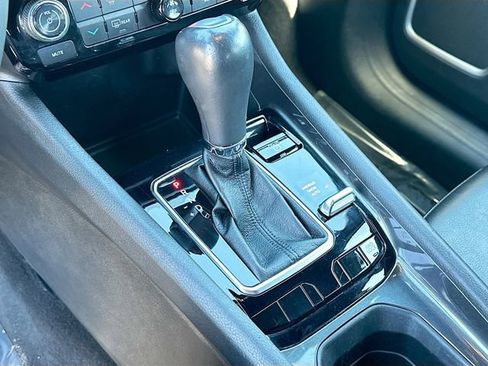 Used 2023 Jeep Compass Latitude image 16