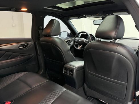 Used 2019 INFINITI Q50 Red Sport 400 w/ Cargo Package (L96) RWD image 16