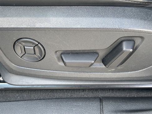 Used 2024 Audi Q3 2.0T Premium image 25