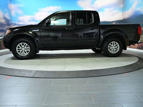 Used 2021 Nissan Frontier SV image 4