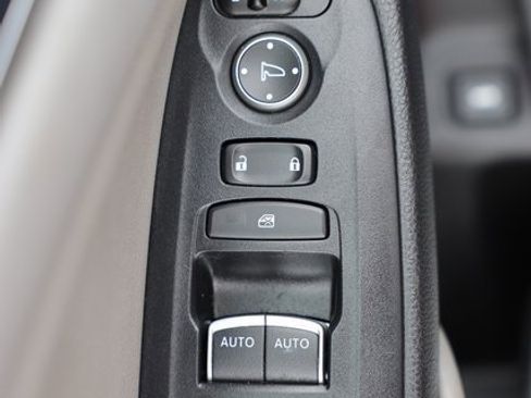 Used 2020 Honda Accord LX image 11