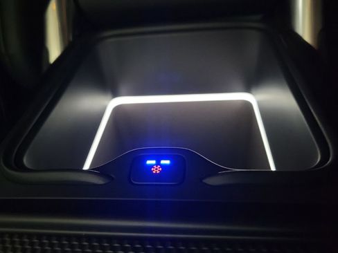 New 2025 Land Rover Range Rover SE image 37