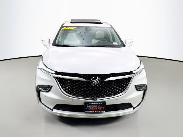 Used 2022 Buick Enclave Avenir w/ Avenir Technology Package FWD image 2