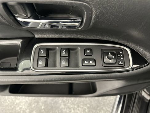 Used 2018 Mitsubishi Outlander SEL AWD/4WD image 13