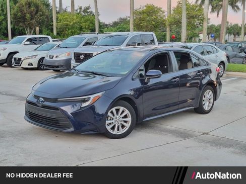 Used 2024 Toyota Corolla LE w/ LE Convenience Package FWD image 1