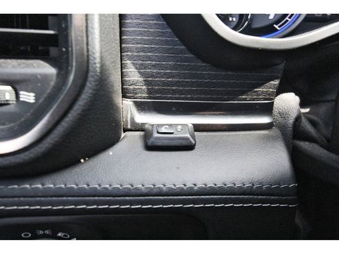 Used 2019 RAM 1500 Limited AWD/4WD image 17