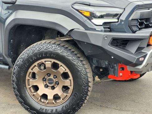 Used 2024 Toyota Tacoma 4x4 Double Cab Hybrid image 5
