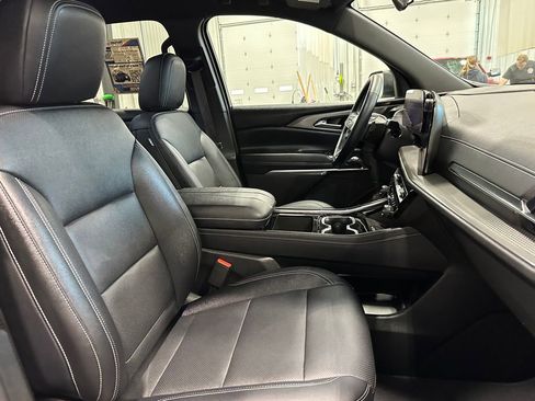 Used 2026 Chevrolet Traverse LT AWD/4WD image 32