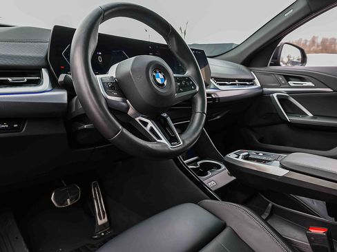 Used 2025 BMW X2 xDrive28i AWD/4WD image 7