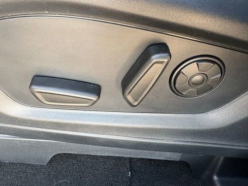 Used 2025 Ford Explorer Platinum w/ Ultimate Package image 28