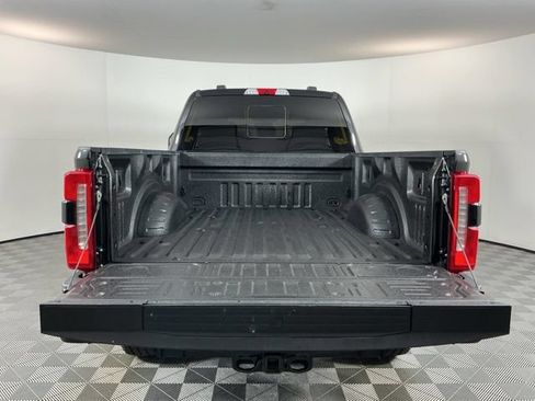 Used 2023 Ford F350 XLT w/ XLT Premium Package AWD/4WD image 7