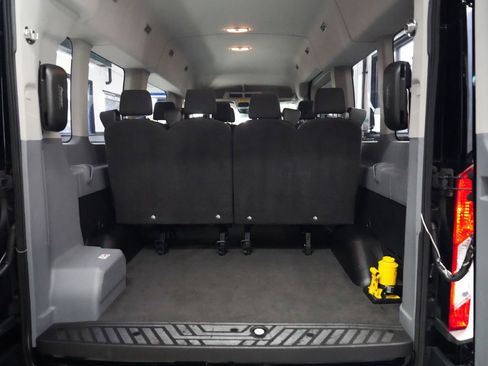 Used 2018 Ford Transit 350 XLT RWD image 39