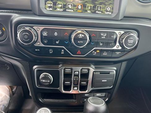 Used 2022 Jeep Wrangler Unlimited Sport AWD/4WD image 15