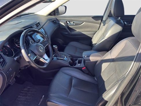 Used 2018 Nissan Rogue SL w/ Premium Package image 9