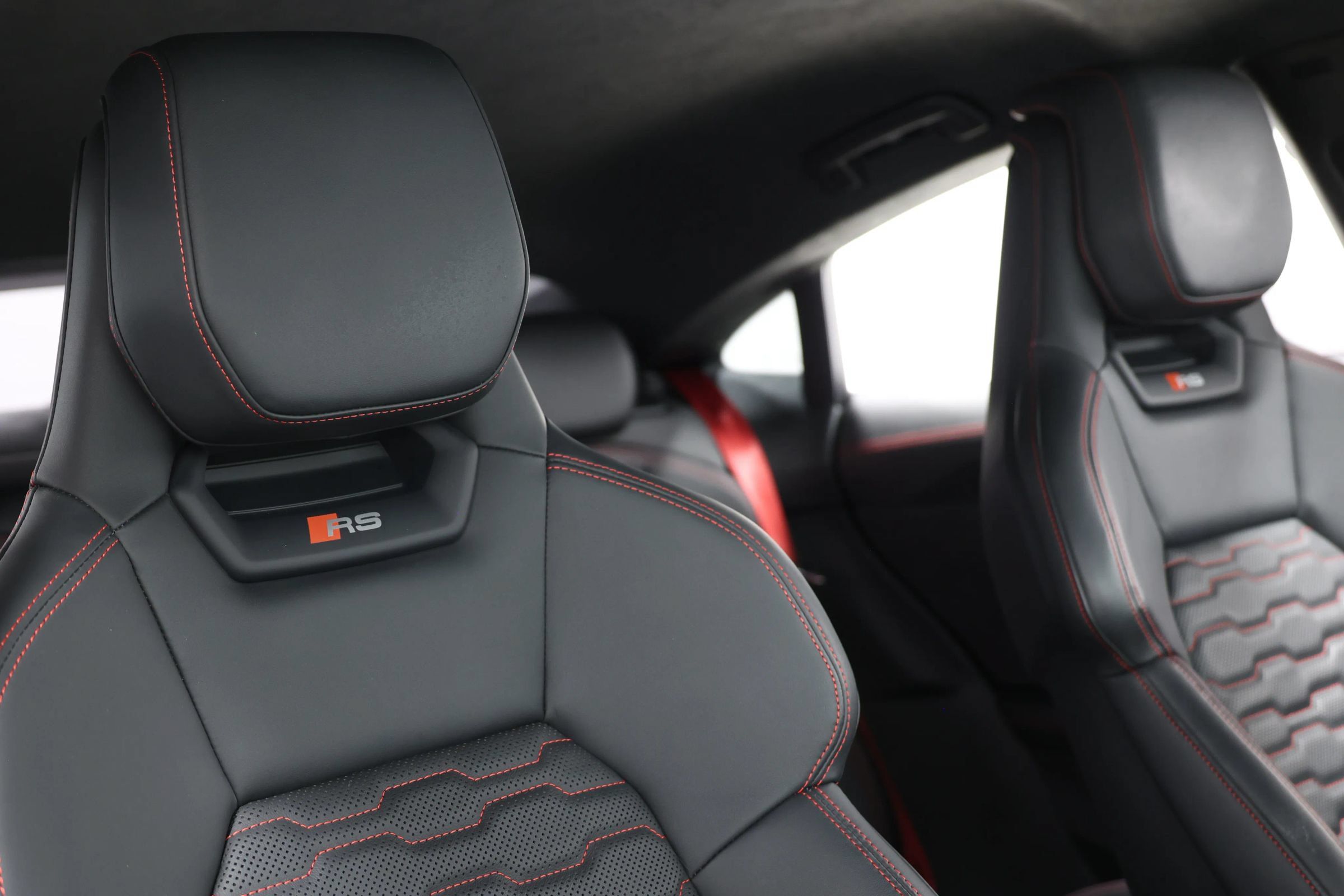Used 2022 Audi RS e-tron GT w/ Year 1 Package AWD/4WD image 91