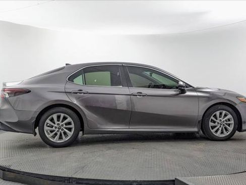 Used 2024 Toyota Camry LE w/ Convenience Package FWD image 8