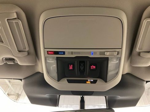 Used 2023 Subaru Forester Limited image 29