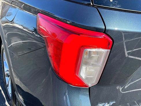 Used 2022 Ford Explorer XLT w/ Equipment Group 202A image 22