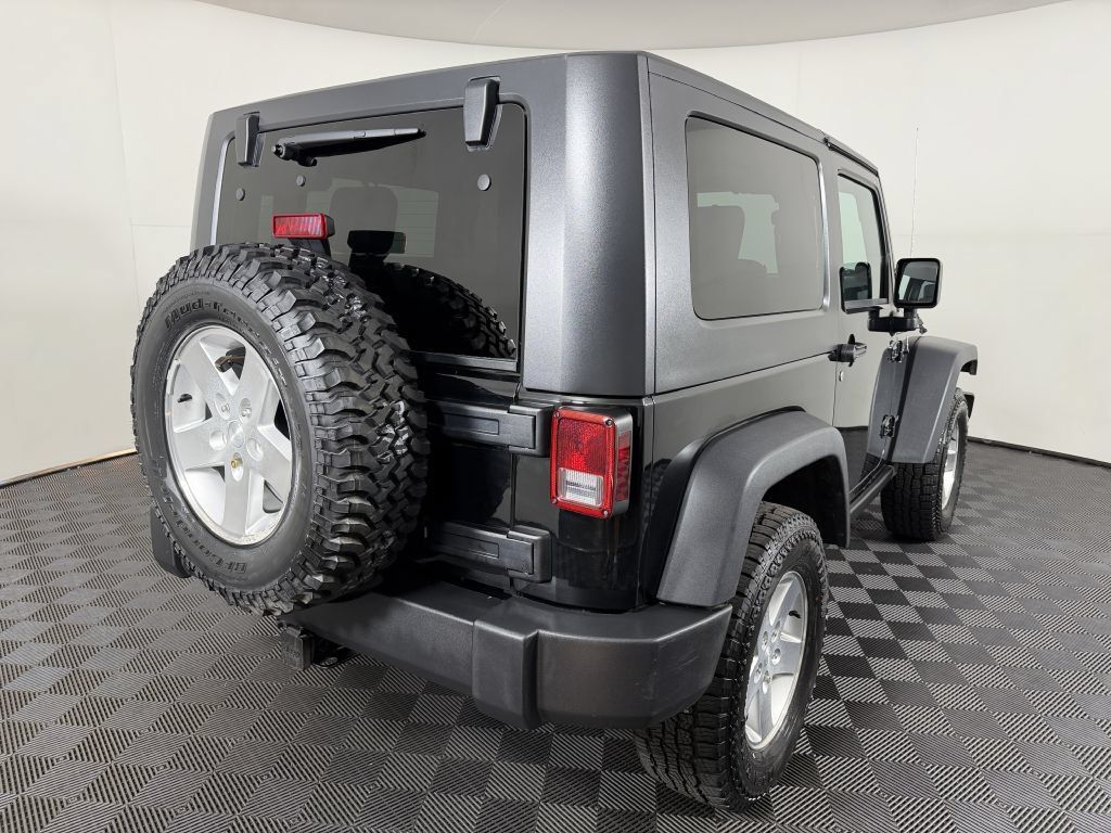 Used 2007 Jeep Wrangler Rubicon w/ Dual Top Group AWD/4WD image 6