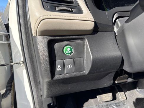 Used 2018 Honda HR-V LX image 21