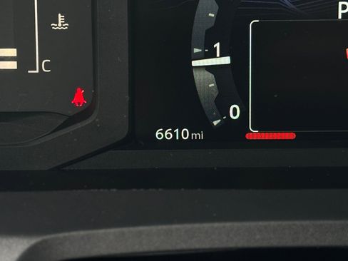 Used 2025 Toyota Tacoma SR image 19