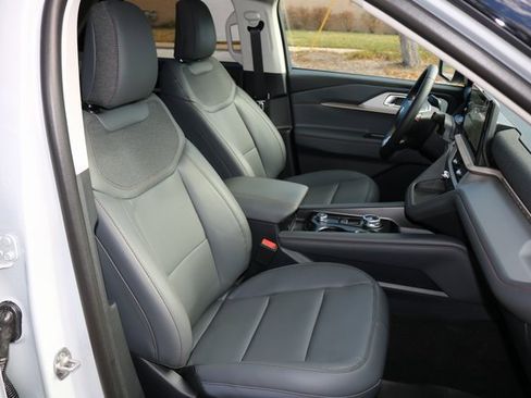 New 2026 Ford Explorer Active w/ Active Comfort Package image 24