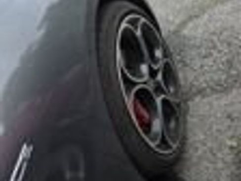 Used 2023 Alfa Romeo Giulia Veloce AWD/4WD image 20
