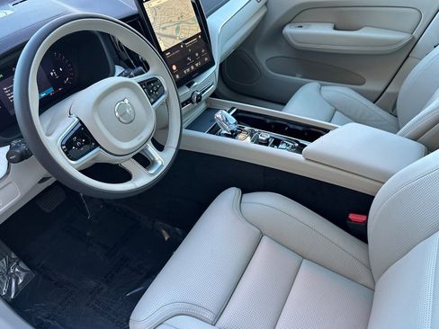 New 2026 Volvo XC60 B5 Ultra w/ Protection Package Premier image 13