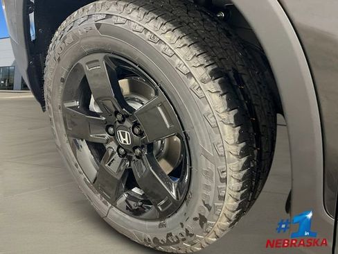 New 2026 Honda Ridgeline Black Edition image 10