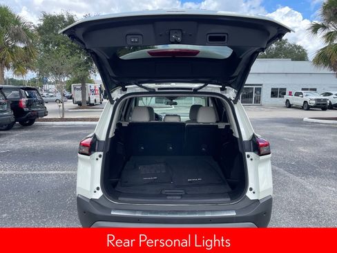 Certified 2022 Nissan Rogue SV w/ SV Premium Package image 17